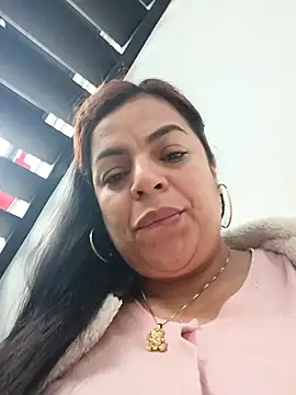 Mia-Glow online show from 7, 10, 2025