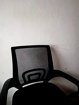 Mia-Glow online show from 27, 4, 2026