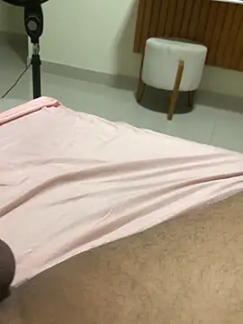 Phenrik989 online show from 3, 3, 2026