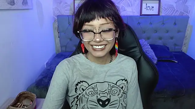 Nyxie tk online show from 3, 10, 2025