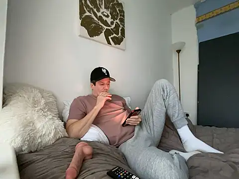 Snapshot of shyandchilling chatting on 1, 3, 2026 shyandchilling online show from 1, 3, 2026