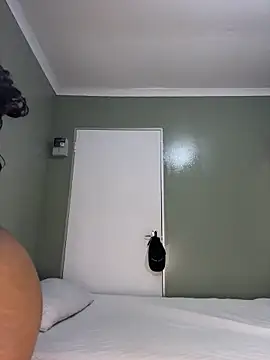 Sexy blackwoman online show from 4, 7, 2026