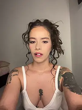 Snapshot of alysa_g_ chatting on 16, 10, 2025 alysa g online show from 16, 10, 2025