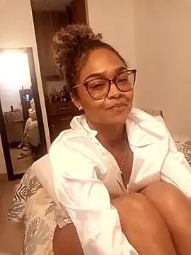 BiiancaEstradaa online show from 9, 9, 2025