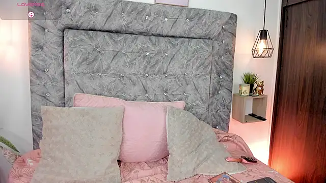 Seraphyne666 online show from 20, 11, 2025