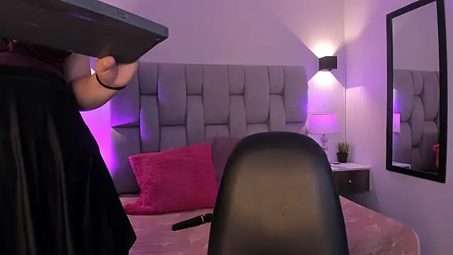 Seraphyne666 online show from 7, 2, 2026