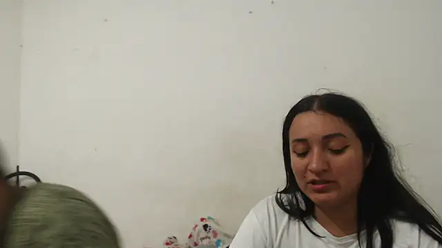 Snapshot of Ana_ThiagoxX chatting on 1, 10, 2025 Ana ThiagoxX online show from 1, 10, 2025