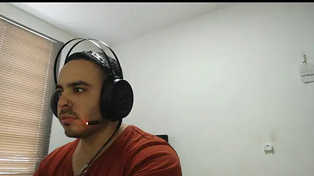 Snapshot of Ana_ThiagoxX chatting on 10, 2, 2026 Ana ThiagoxX online show from 10, 2, 2026