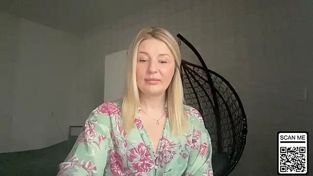 Blondie xoxoxo online show from 25, 4, 2026