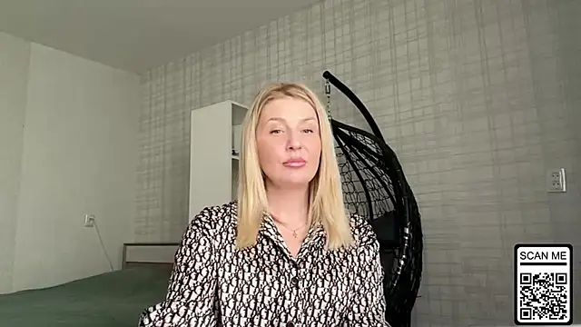 Blondie xoxoxo online show from 25, 4, 2026