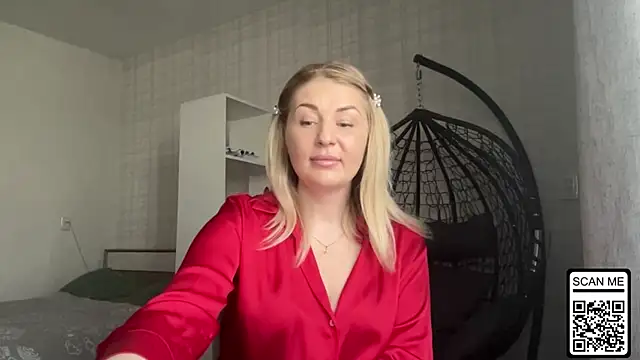 Blondie xoxoxo online show from 28, 4, 2026