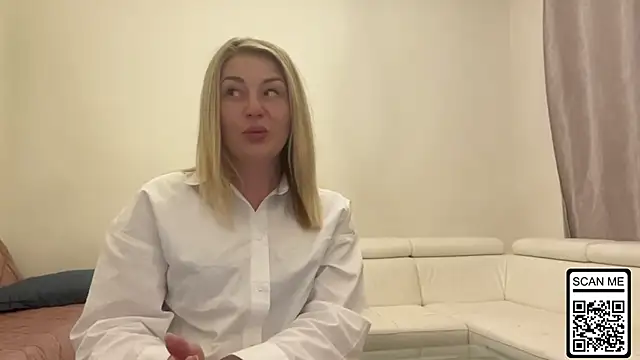Snapshot of Blondie_xoxoxo chatting on 12, 5, 2026 Blondie xoxoxo online show from 12, 5, 2026