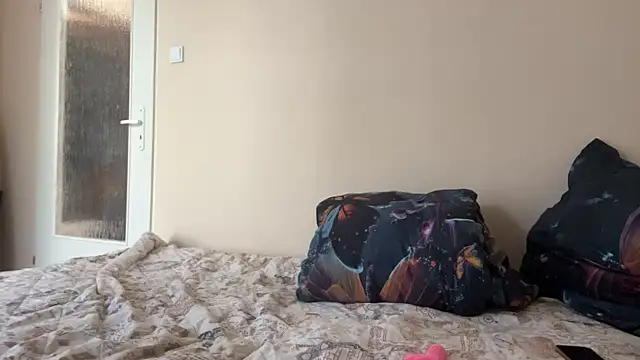 Kitty5348 online show from 18, 4, 2026