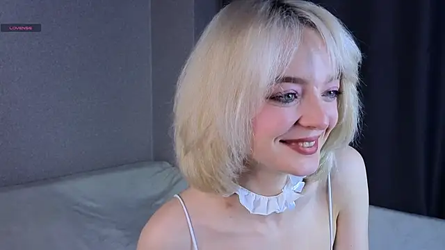 ShizukaBlanche online show from 3, 11, 2025