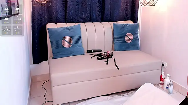 Snapshot of natasha_moreno chatting on 2, 10, 2025 natasha moreno online show from 2, 10, 2025