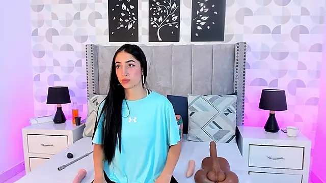 Snapshot of natasha_moreno chatting on 11, 10, 2025 natasha moreno online show from 11, 10, 2025