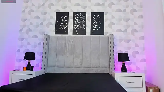 Snapshot of natasha_moreno chatting on 28, 10, 2025 natasha moreno online show from 28, 10, 2025