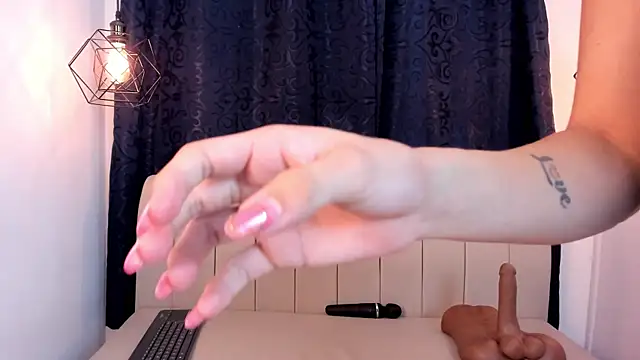 Snapshot of natasha_moreno chatting on 13, 1, 2026 natasha moreno online show from 13, 1, 2026