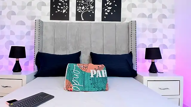 Snapshot of natasha_moreno chatting on 4, 3, 2026 natasha moreno online show from 4, 3, 2026