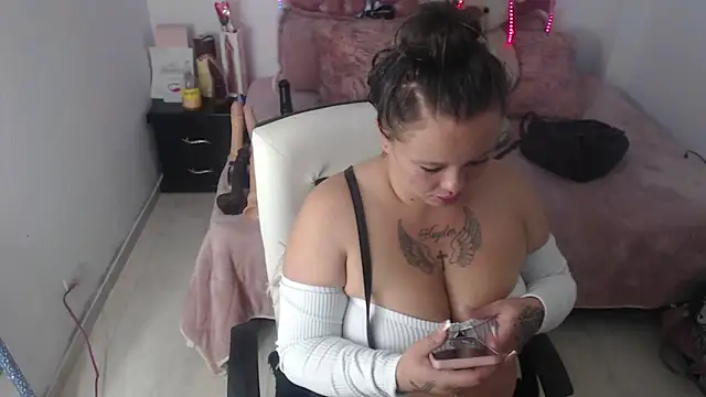 patty squirt  online show from 24, 4, 2026