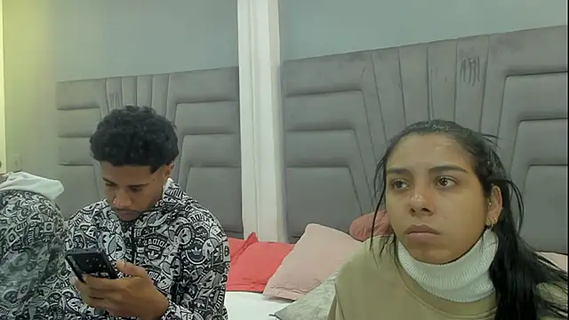 Snapshot of violet_and_myers chatting on 7, 10, 2025 violet and myers online show from 7, 10, 2025