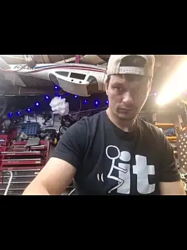 twistafatpipe online show from 25, 4, 2026