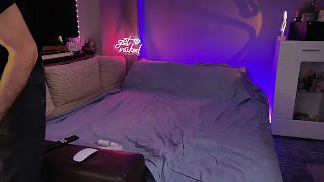 Snapshot of Secret_Lovers1 chatting on 2, 6, 2026 Secret Lovers1 online show from 2, 6, 2026