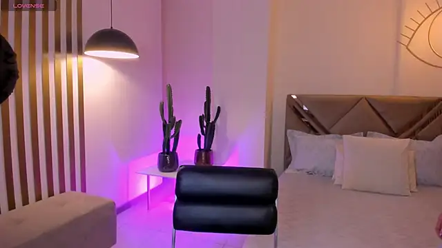 MaddisonTaylor1 online show from 2, 10, 2025