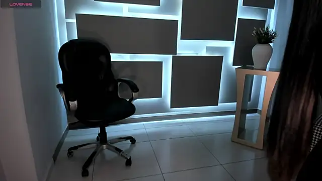 MilaColeman online show from 20, 9, 2025