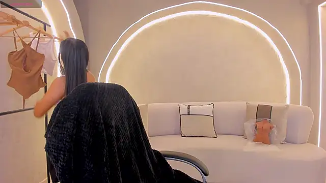 MilaColeman online show from 8, 10, 2025