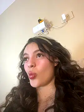 Snapshot of AriaHeavenss chatting on 2, 10, 2025 AriaHeavenss online show from 2, 10, 2025