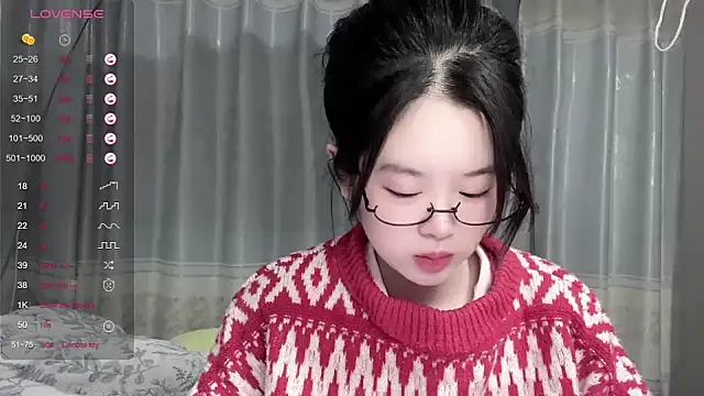 Snapshot of tender-11 chatting on 19, 11, 2025 tender-11 online show from 19, 11, 2025