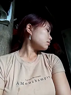 Snapshot of EllyBaby20 chatting on 15, 10, 2025 EllyBaby20 online show from 15, 10, 2025