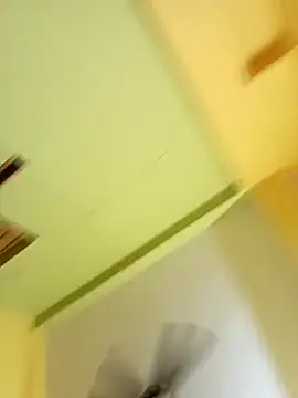 Snapshot of Quun_rosi chatting on 19, 10, 2025 Quun rosi online show from 19, 10, 2025