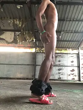 Snapshot of kavi1q1 chatting on 28, 10, 2025 kavi1q1 online show from 28, 10, 2025