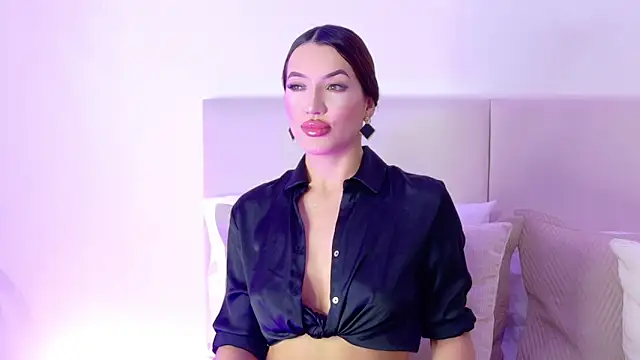 Snapshot of Bella-taylorr chatting on 9, 9, 2025 Bella-taylorr online show from 9, 9, 2025