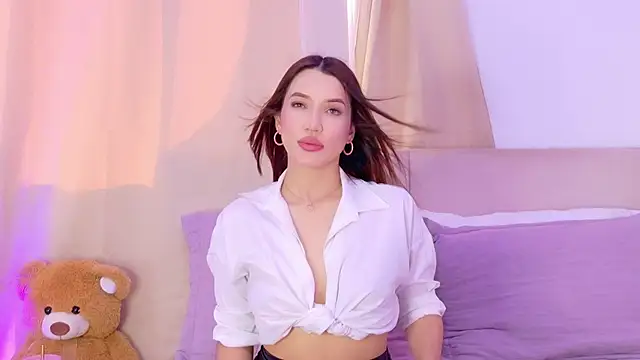 Bella-taylorr online show from 27, 7, 2026