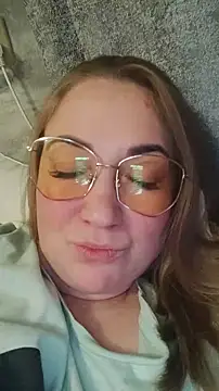 Kiss Eva online show from 28, 12, 2024