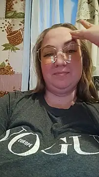 Kiss Eva online show from 4, 1, 2025