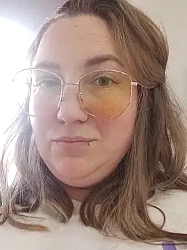 Kiss Eva online show from 15, 2, 2025