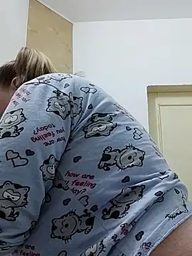 Kiss Eva online show from 23, 2, 2025