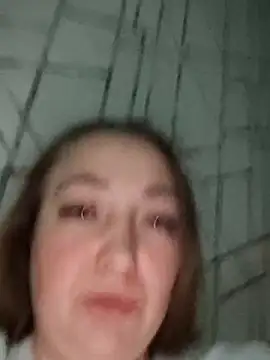 Kiss Eva online show from 4, 12, 2025