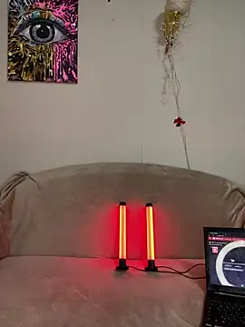 April Purr online show from 23, 3, 2026