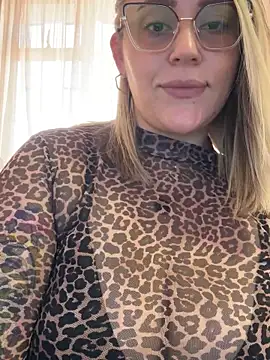 CurvyLust x online show from 17, 12, 2025