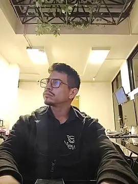 Juann-cock online show from 7, 6, 2026