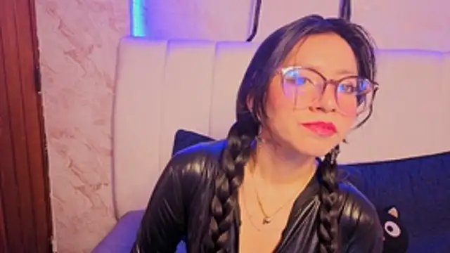 VioletxBloom online show from 23, 11, 2025