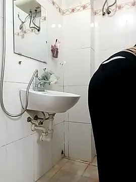 sulove xx online show from 18, 4, 2026