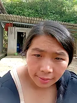 Snapshot of quynhkoolbae chatting on 19, 9, 2025 quynhkoolbae online show from 19, 9, 2025