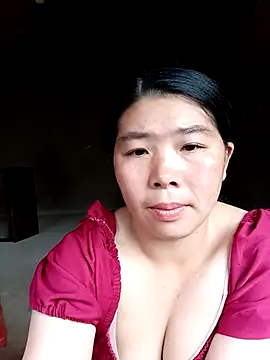 Snapshot of quynhkoolbae chatting on 14, 10, 2025 quynhkoolbae online show from 14, 10, 2025