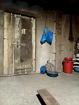 Snapshot of quynhkoolbae chatting on 23, 10, 2025 quynhkoolbae online show from 23, 10, 2025